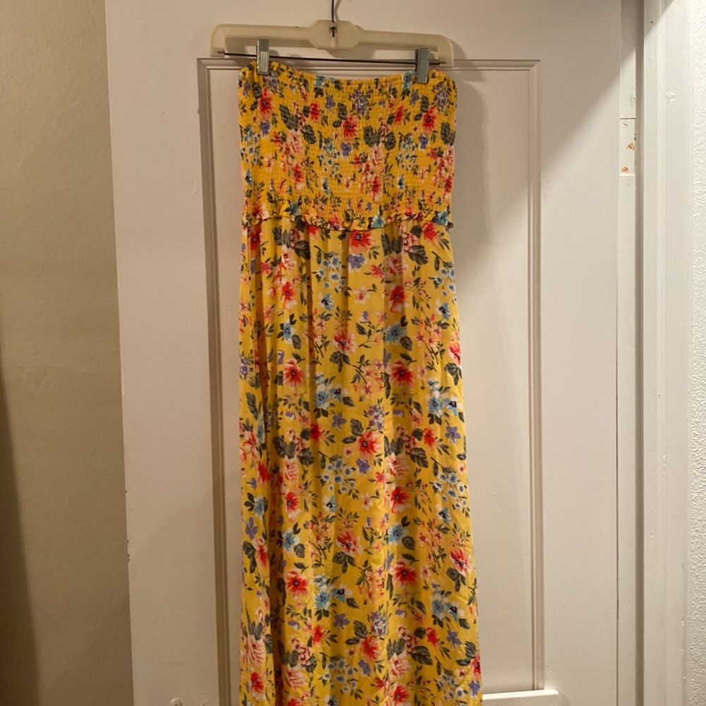 Strapless floral maxi dress - great summer dress. Yellow/pink. Size: m